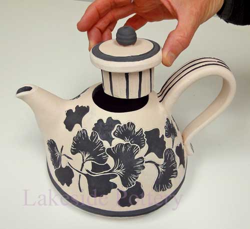 sgraffito-leaves-teapot.jpg