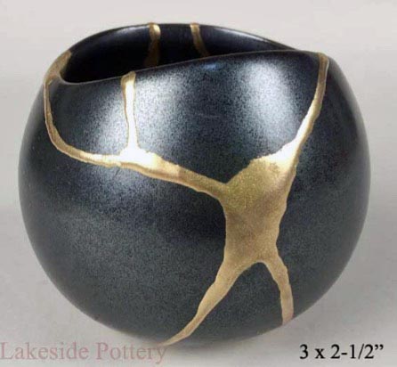 black kintsugi bowl