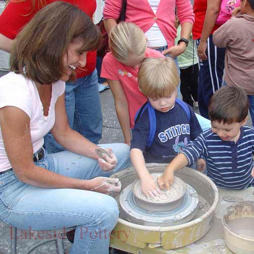 Children pottery workshop / demonstration - Patty Storms