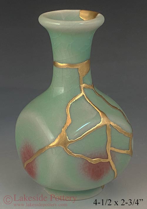 Small Kintsugi bud vase