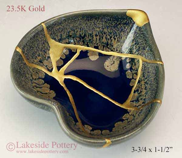 Cobalt blue Kintsugi heart shape bowl