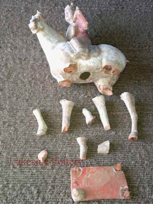 Broken antique chinese terracotta horse statues