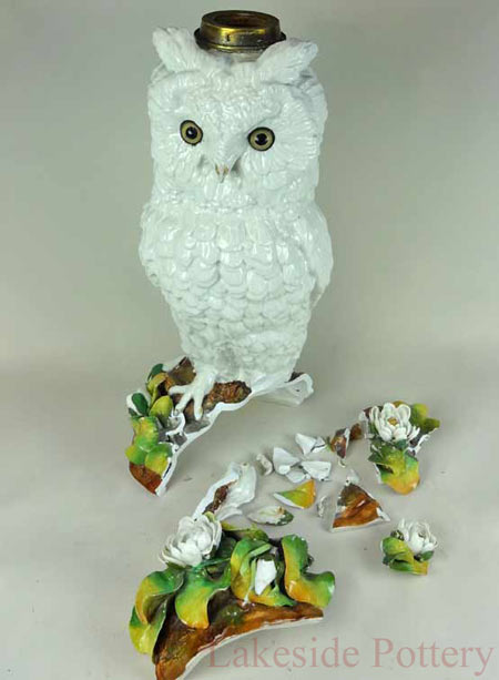 19th Century English porcelain owl oil lamp - broken